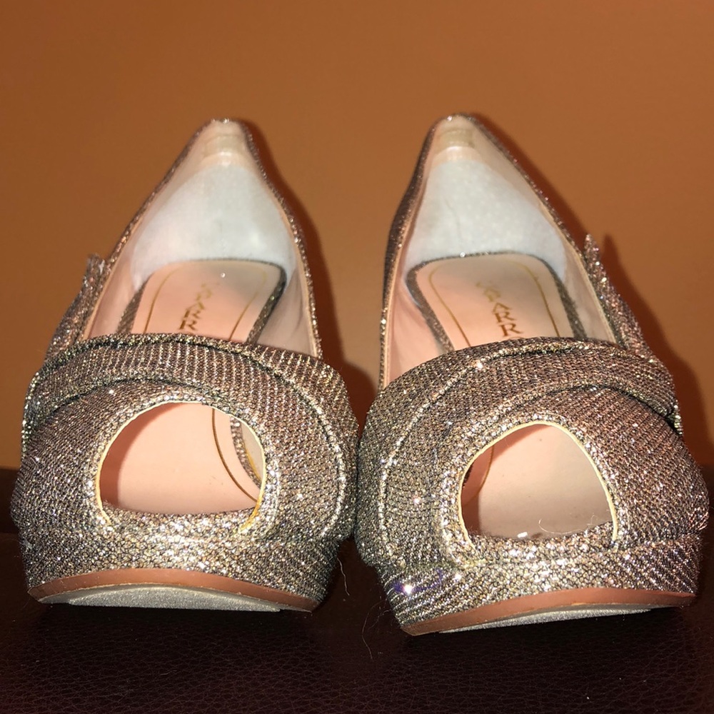 Stunning Heels! ๐ Size 8.5!! - Picture 7 of 9